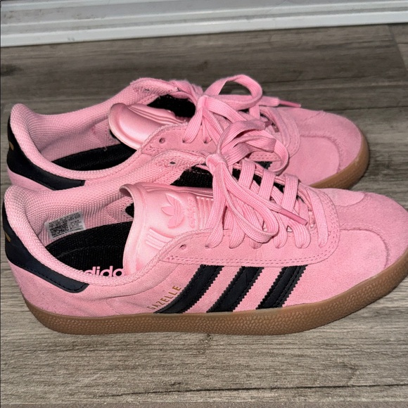 Adidas Women's Pink and Black Suede Sneakers - Picture 3 of 5